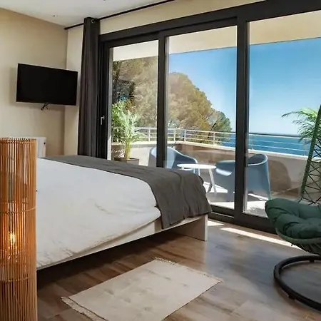 Casa De Mar. Terrace & Infinity Pool Villa Lloret de Mar